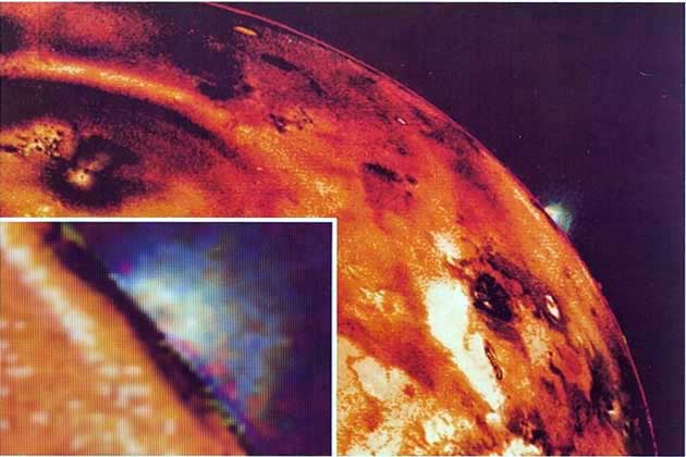 Ио - спутник Юпитера, фотография