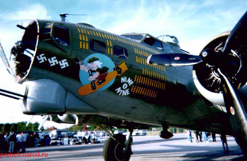 Американский бомбардировщик Боинг Б-17