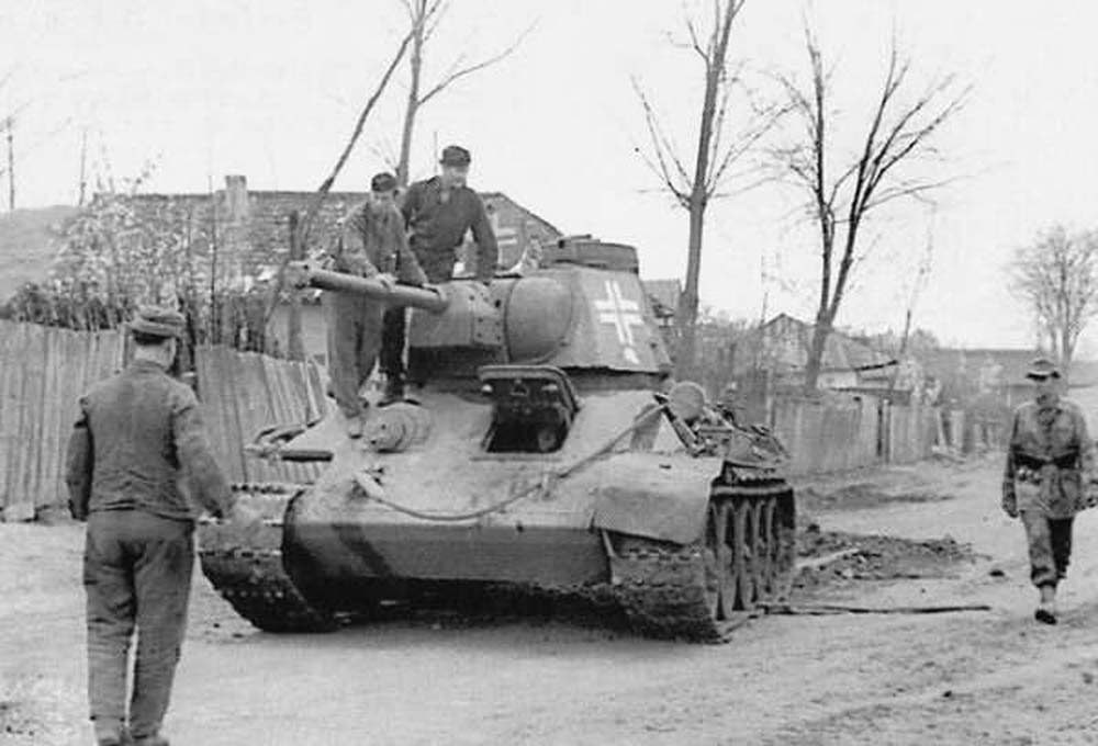 Т-34 после боя
