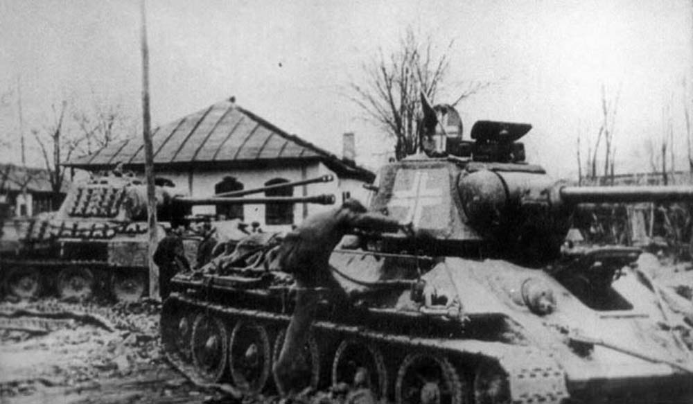 Т-34 и танк Пантера