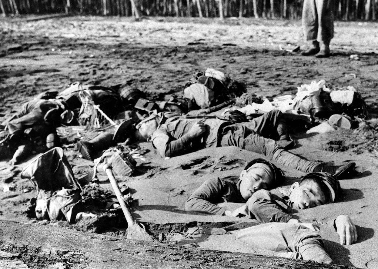 Японские солдаты погибшие в результате минометного обстрела. Гуадалканал