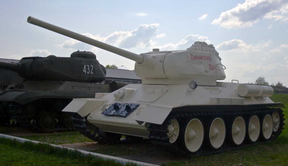 Танк Т-34-85 Дмитрий Донской в Бронетанковом музее, СССР